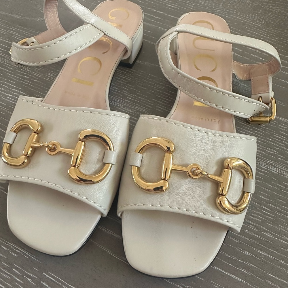 Gucci Women's Cream Sandals with Gold Hardware